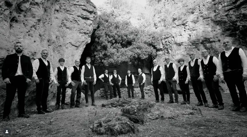 Boghes de Gaudiuonu - esibizione del coro