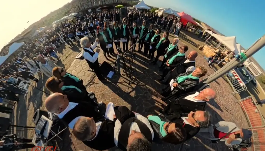 Coro Flumendosa - esibizione corale a Gadoni