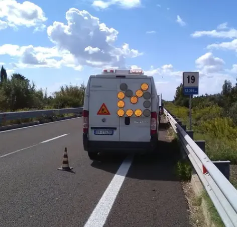 Cartellonistica e segnaletica verticale installata a Gadoni