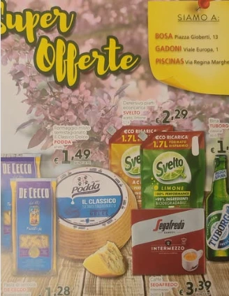 Scaffali con prodotti freschi e confezionati